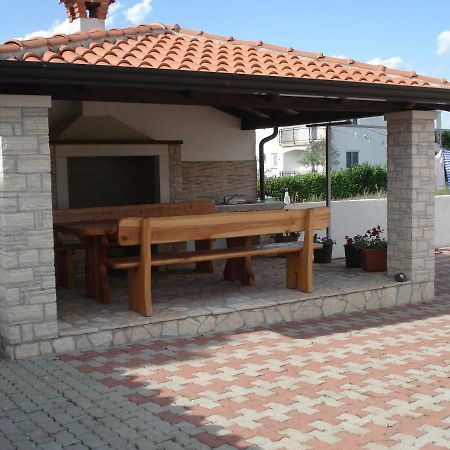 Guesthouse Pejo Пореч Экстерьер фото