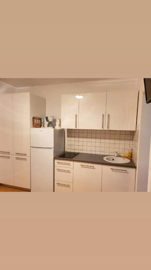 Guesthouse Pejo Пореч Экстерьер фото