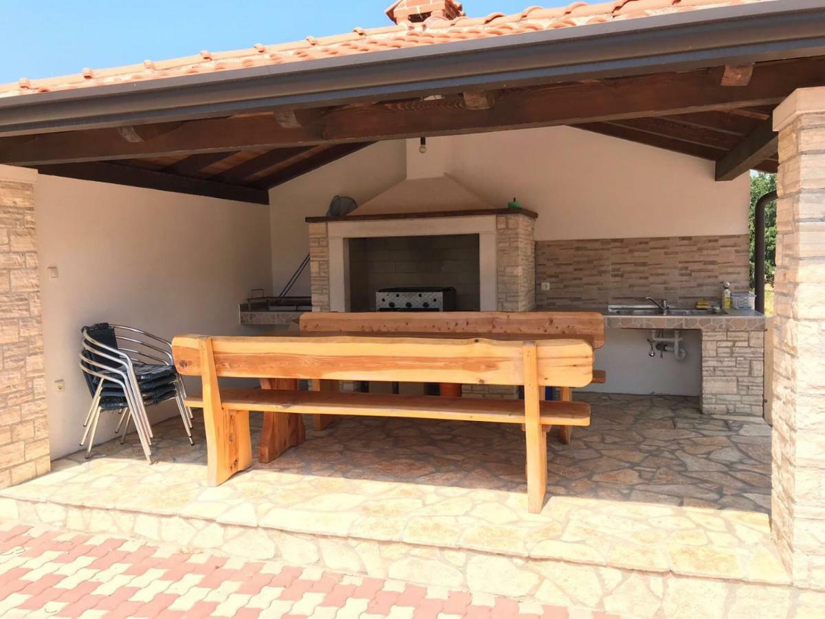 Guesthouse Pejo Пореч Экстерьер фото